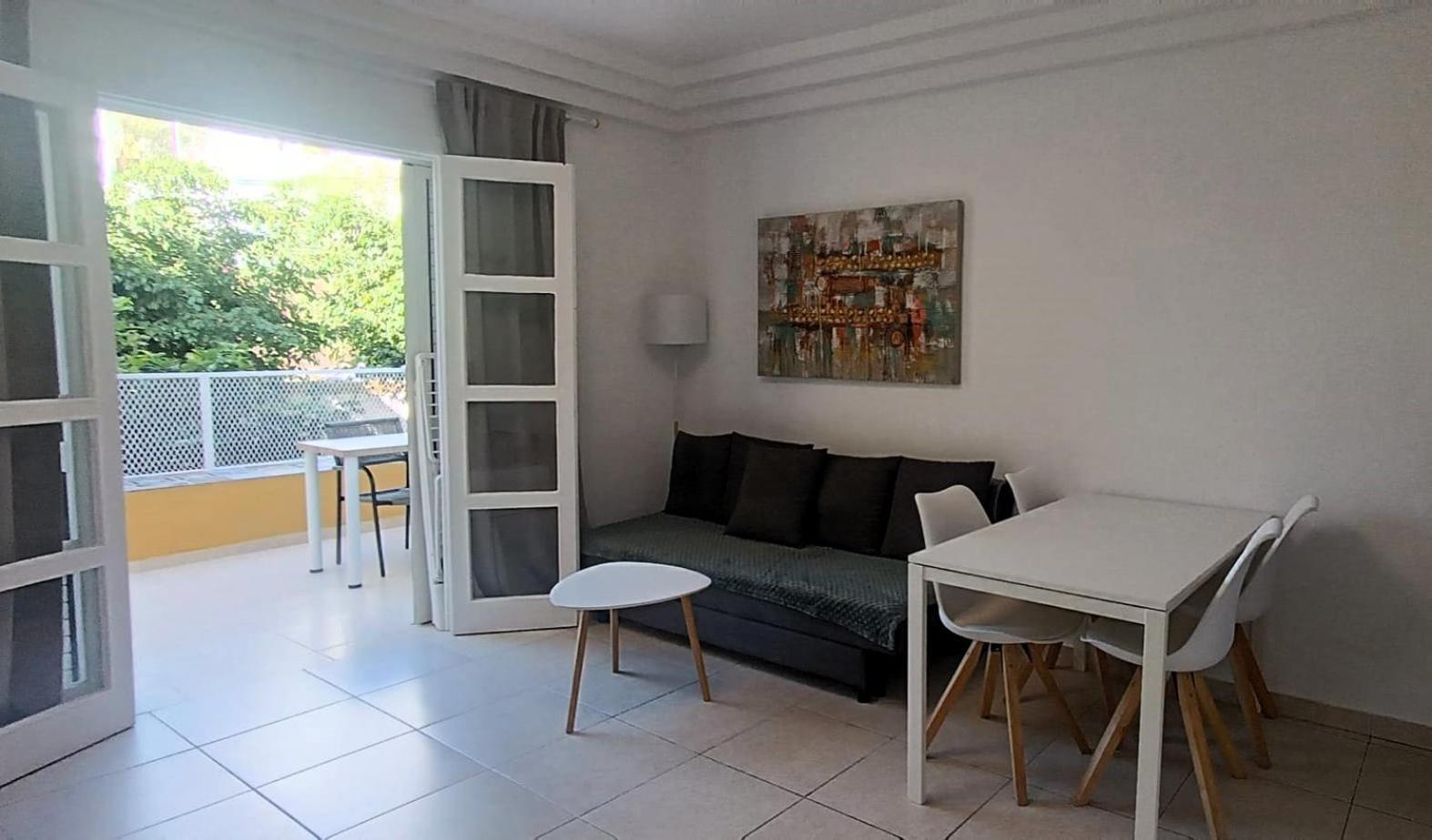 Newly Renovated Modern Apartment In Orlando Complex, Costa Adeje エクステリア 写真
